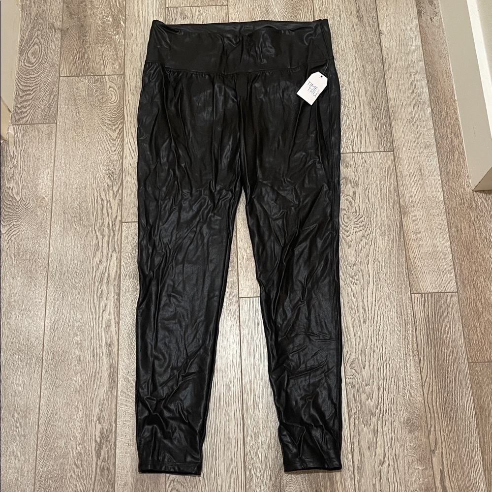 Leather look leggings